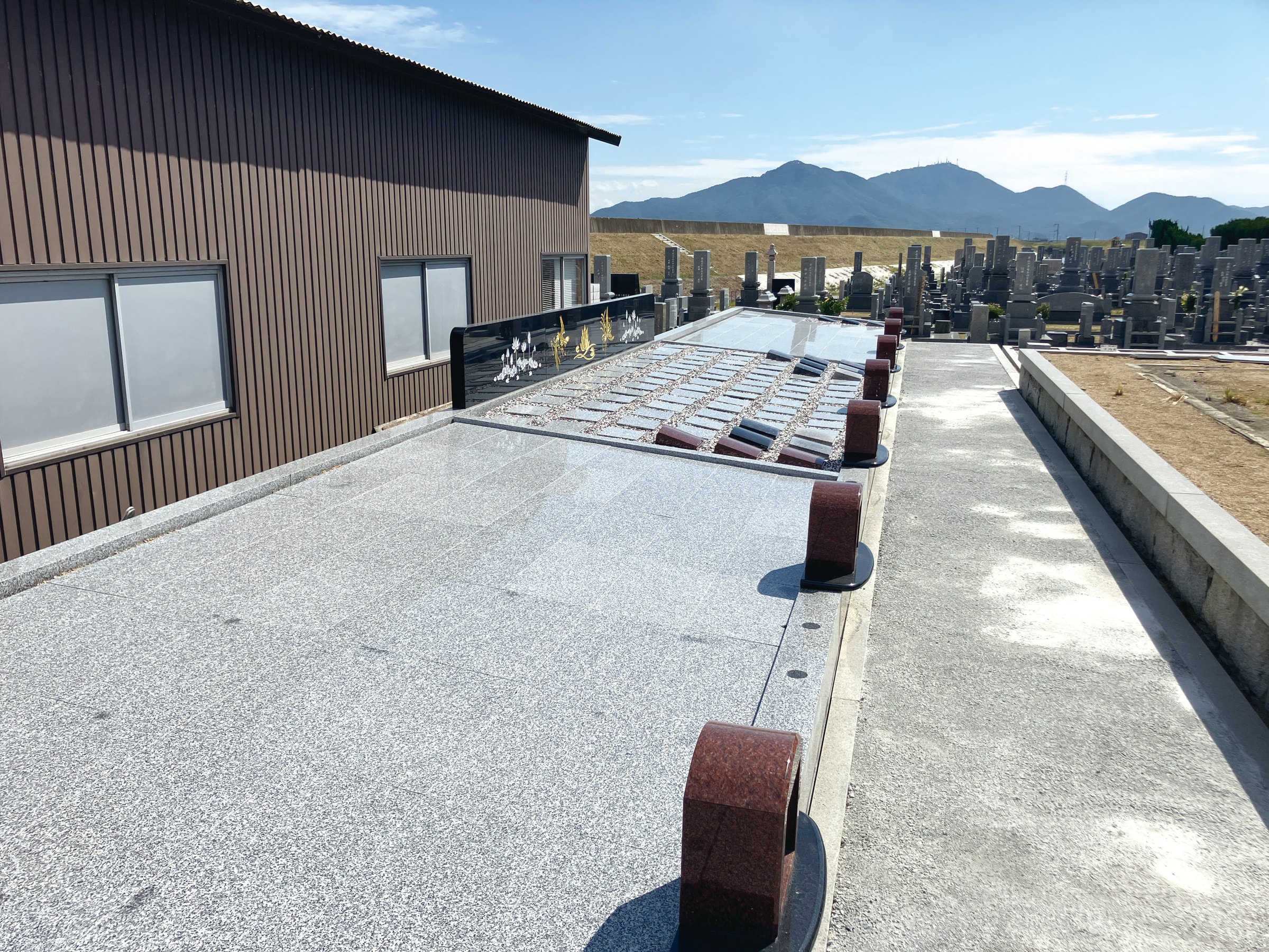 永代墓地 天の川の1名用区画を通路側から見た様子